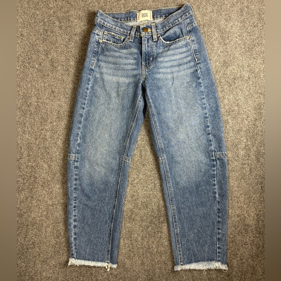 BDG Urban Outfitters Cropped Taper Barrel Jeans High Rise Raw Hem 100% Cotton - Picture 2 of 10